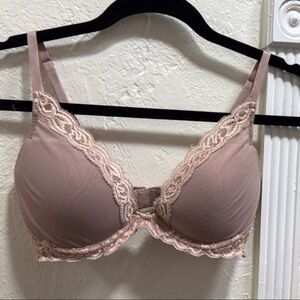 Natori Lace Trim Bra in Soft Pink